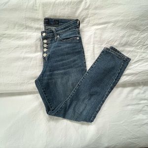 Lucky Brand mid rise skinny Ava jeans. Size 28/6.
